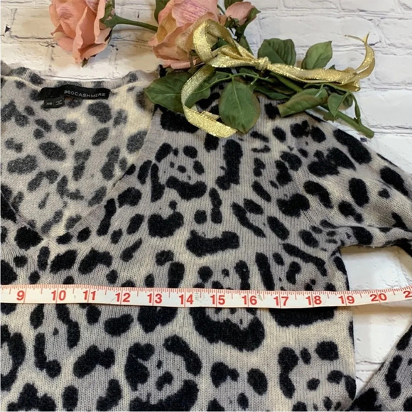 360 Cashmere Lauren Leopard Print OVERSIZED Ombré Sweater Fits like S/M - Picture 4 of 10